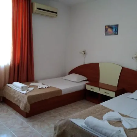 Family Dramchev Pensión 4*